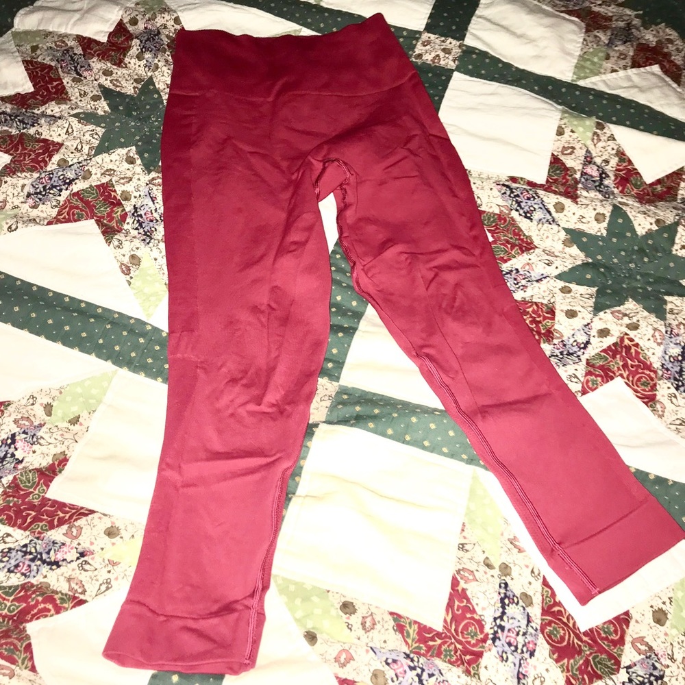 Lululemon Zone In Cropped Leggings